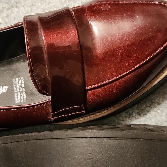 Shiny Faux-Leather Chunky Heel Loafers - Picture 7 of 7